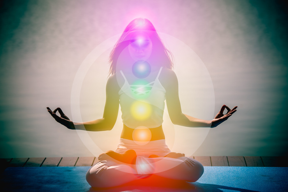 Chakra-Balancierung aus der Ferne: Wie Energiearbeit Ihre Chakren harmonisieren kann